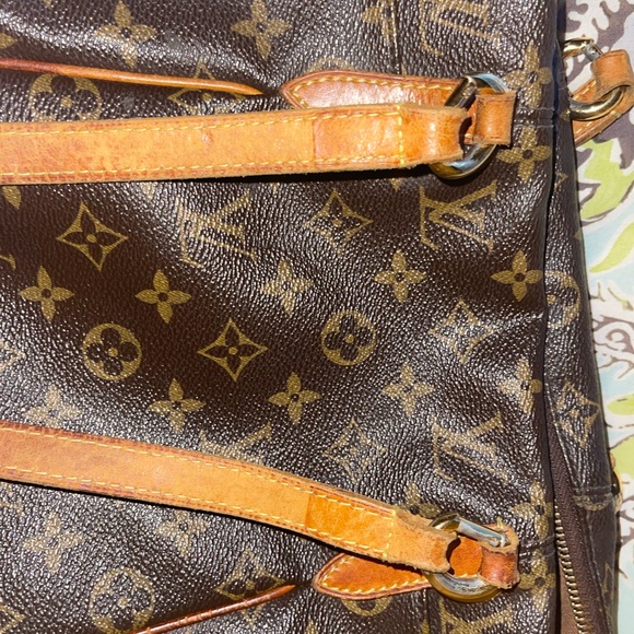 Authentic Louis Vuitton Totally PM - Picture 6 of 10